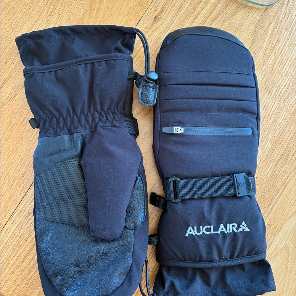 Women's Black Mittens